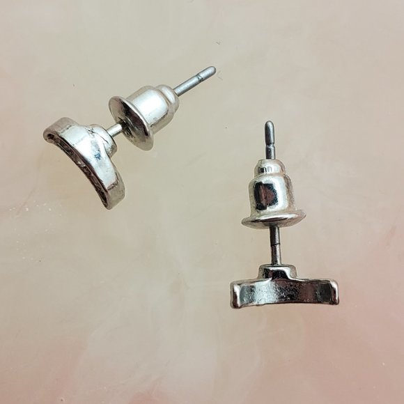 ๐ค BUNDLE TO SAVE ๐ค Hot Topic Silver-tone & Crystal Crescent Moon Stud Earrings - Picture 4 of 6